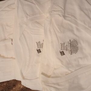 Hanes Classic White Crewneck Tees